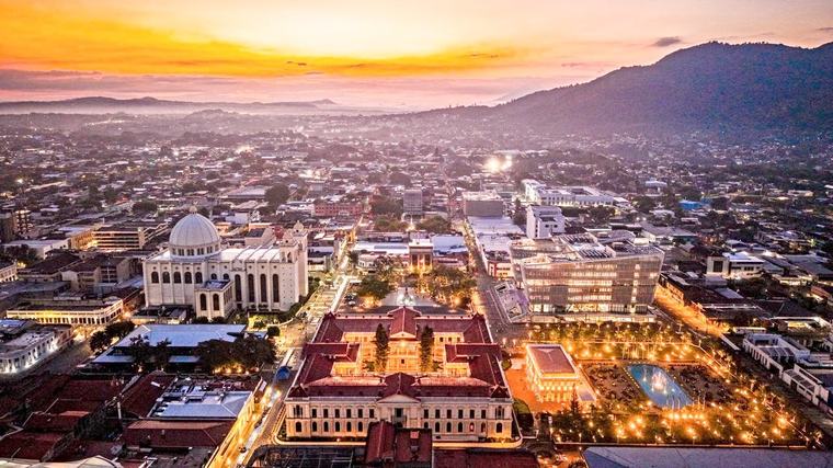 El Salvador superó los 3.2 millones de visitantes internacionales entre enero y agosto de 2026