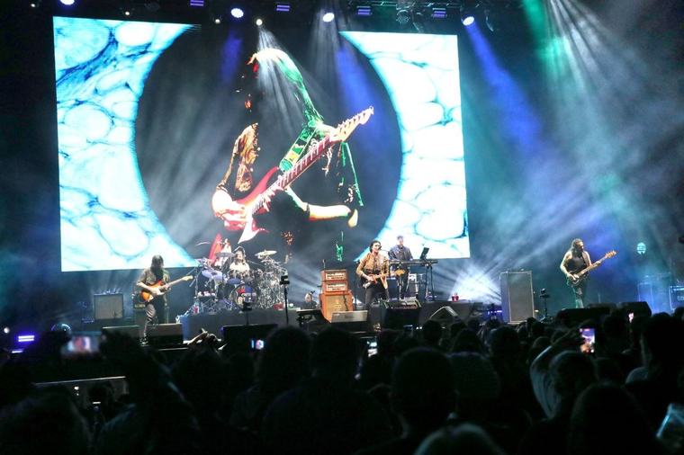 Caifanes regaló una caricia para el alma