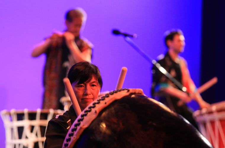 Salvadoreños vibraron al ritmo del wadaiko en la BINAES
